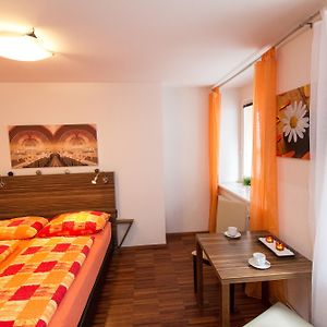 Studio met een King Size Bed
